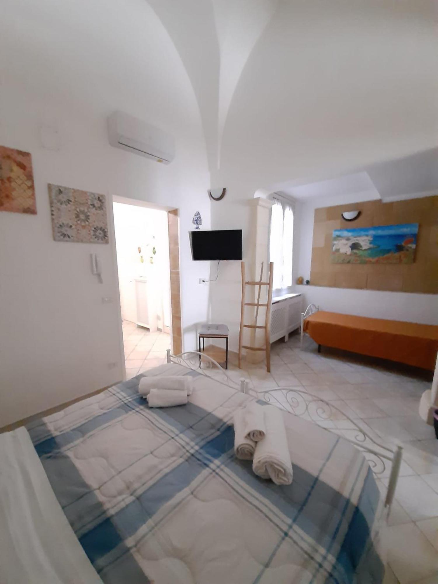 La Dimora Del Pumo Apartment Lecce Exterior photo