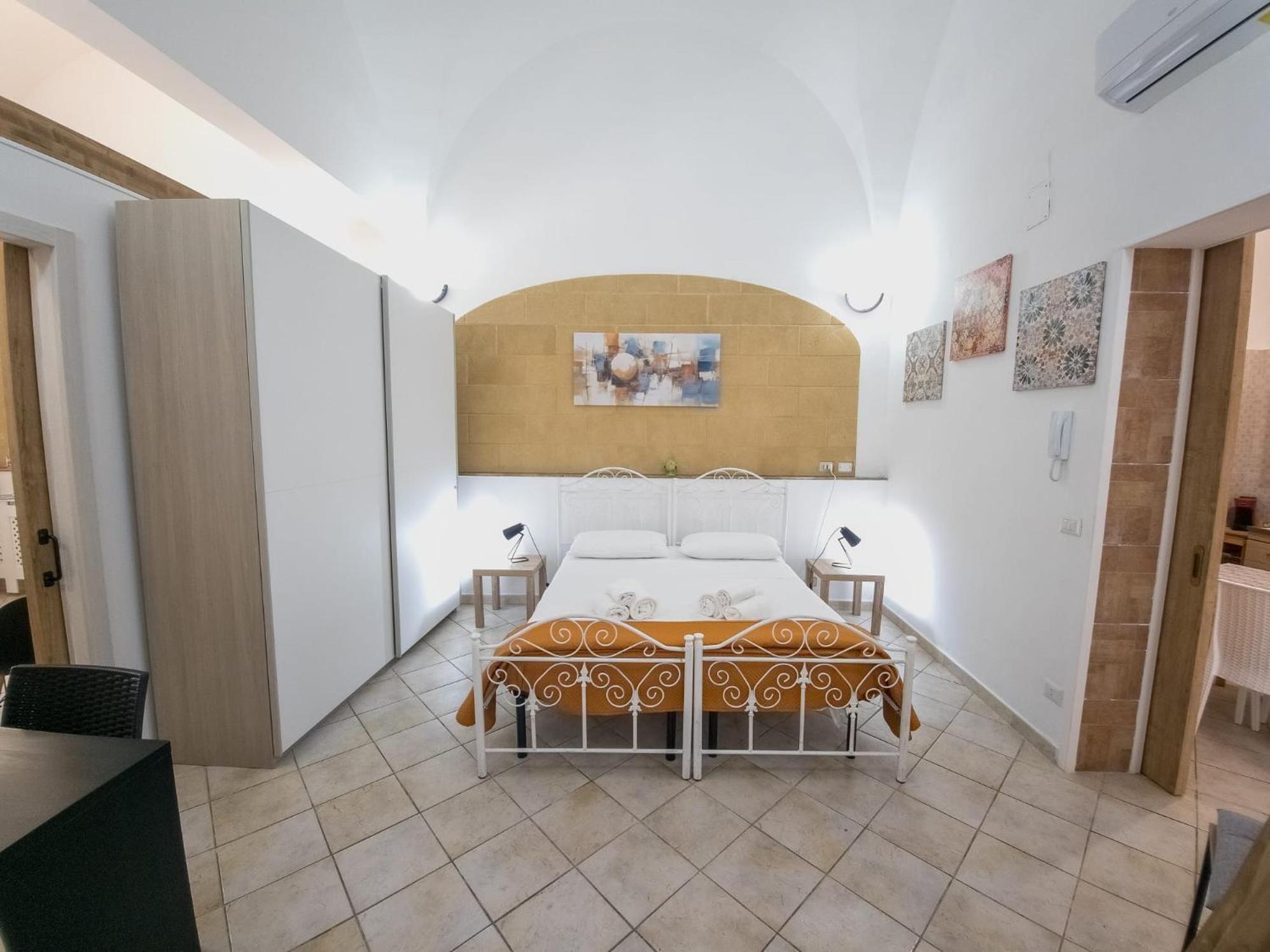 La Dimora Del Pumo Apartment Lecce Exterior photo